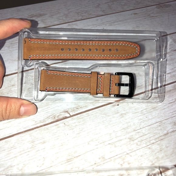 New in Box Brown Leather Watch Band Replacement 22mm - Picture 3 of 7